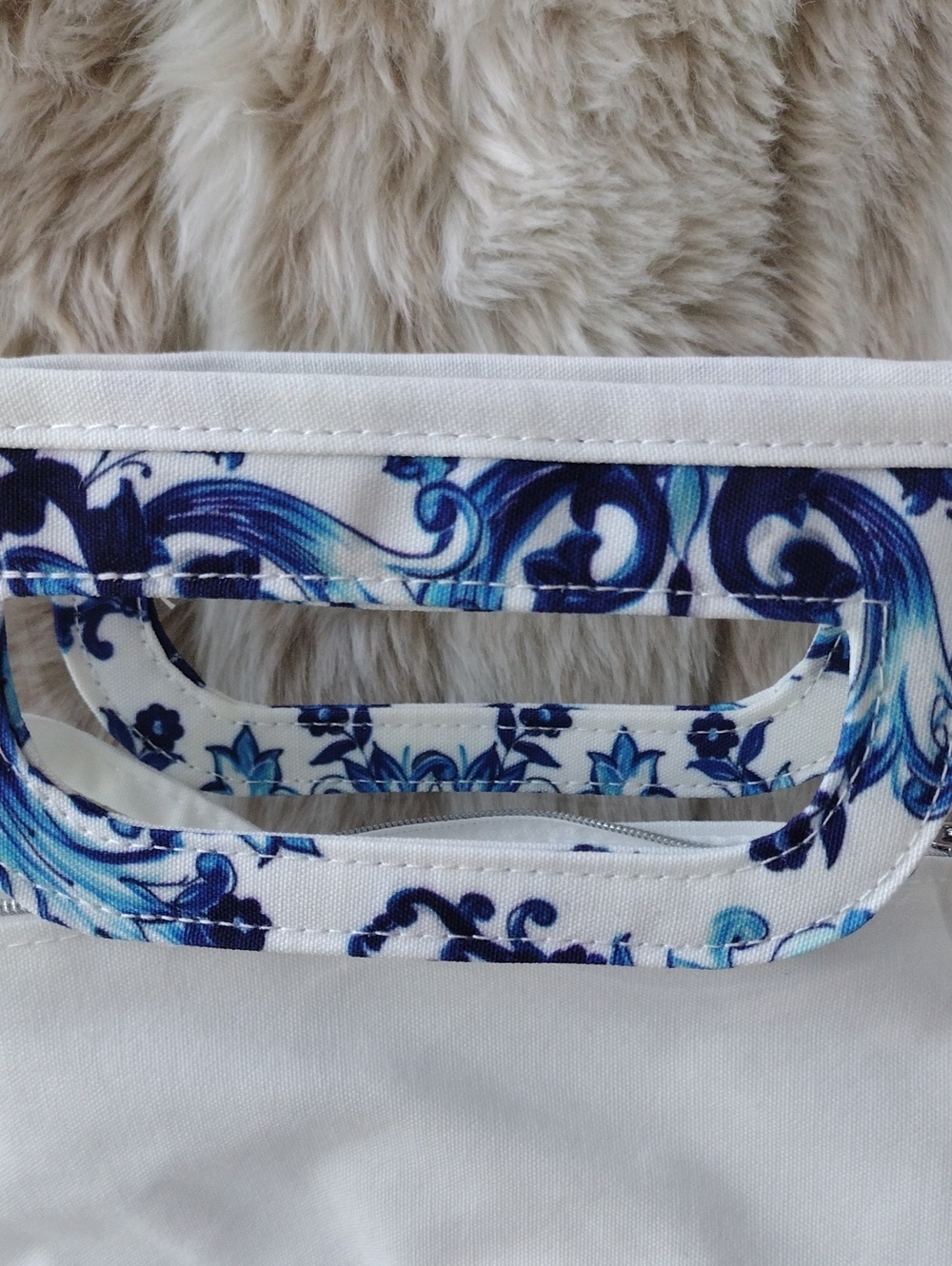 Dolce & Gabbana White Clear Bag with Blue Floral Trim - Picture 10 of 16